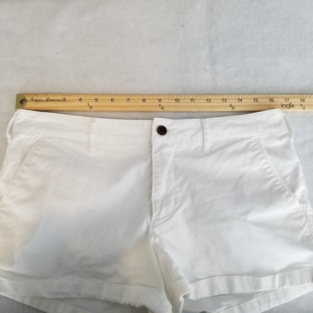 Abercrombie & Fitch Rolled Cuff White Denim Shorts, Size 30R - Picture 7 of 10